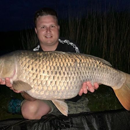 Lakeside Fishing Lodges Boston Exterior foto