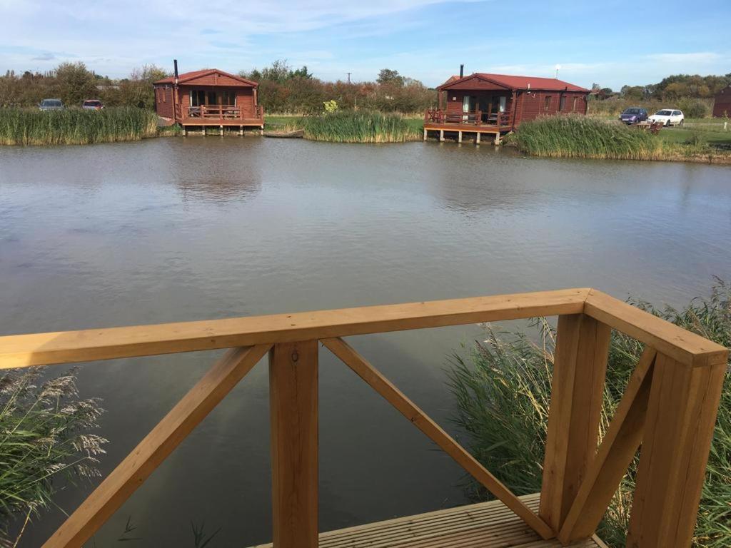 Lakeside Fishing Lodges Boston Exterior foto
